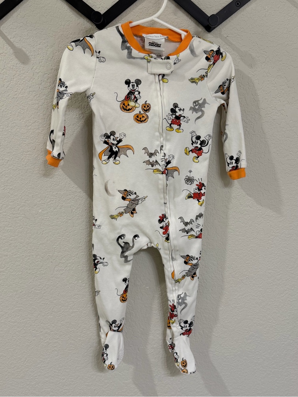 Disney x Pottery Barn Kids Mickey Mouse Halloween Pajamas Organic Cotton - Picture 2 of 9